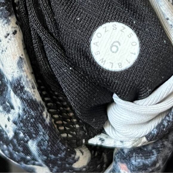 Lululemon Wunder Under Hi-Rise Tight 28" Spring Bloom Multi Size 6 - Picture 3 of 3